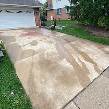 Concrete-Driveway-Cleaning-in-Hummelstown-PA-Removing-Dirt-Stains-Built-Up-Grime 0